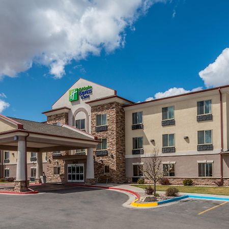 Holiday Inn Express Hotel Vernal By Ihg Exterior photo