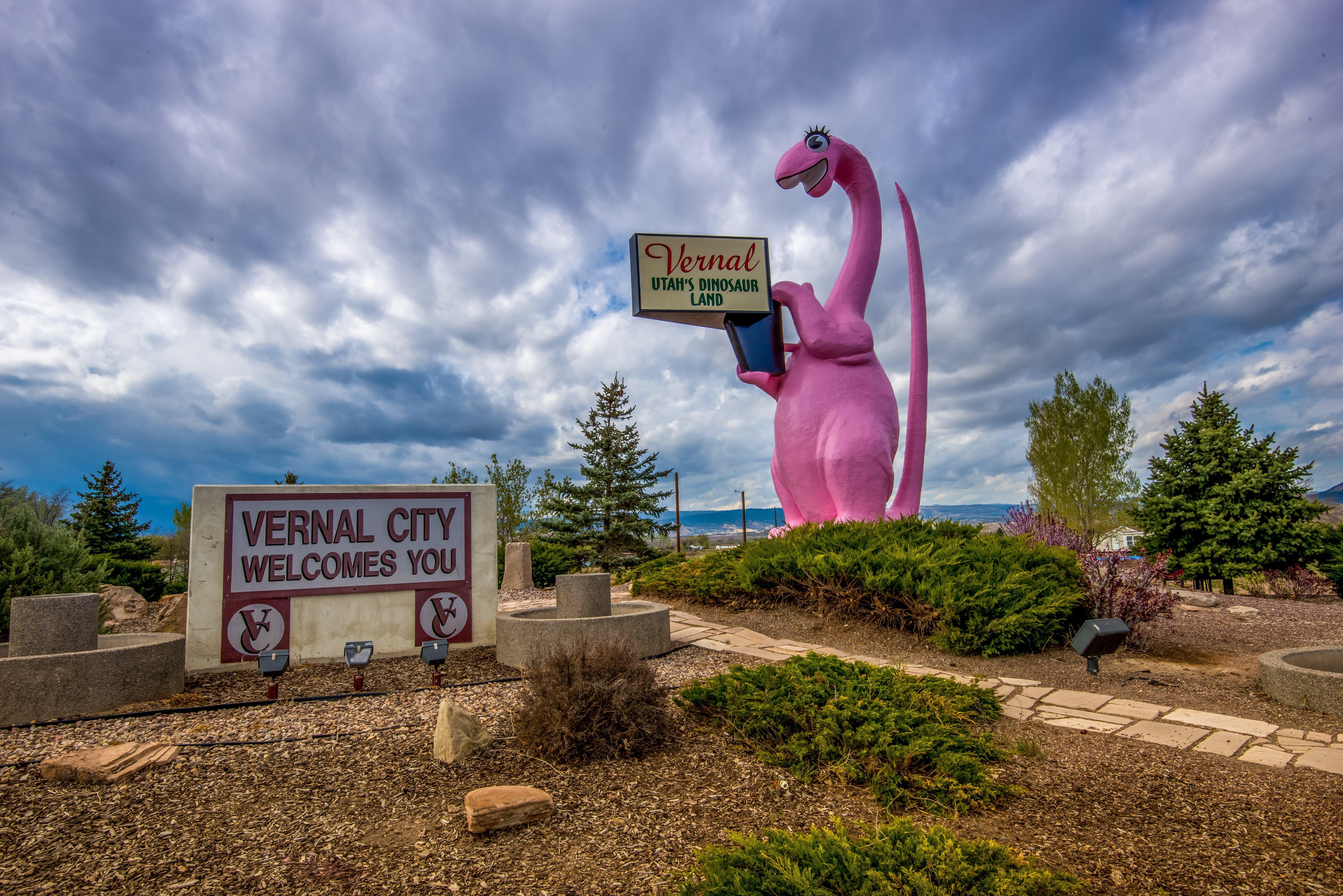 Holiday Inn Express Hotel Vernal By Ihg Exterior photo