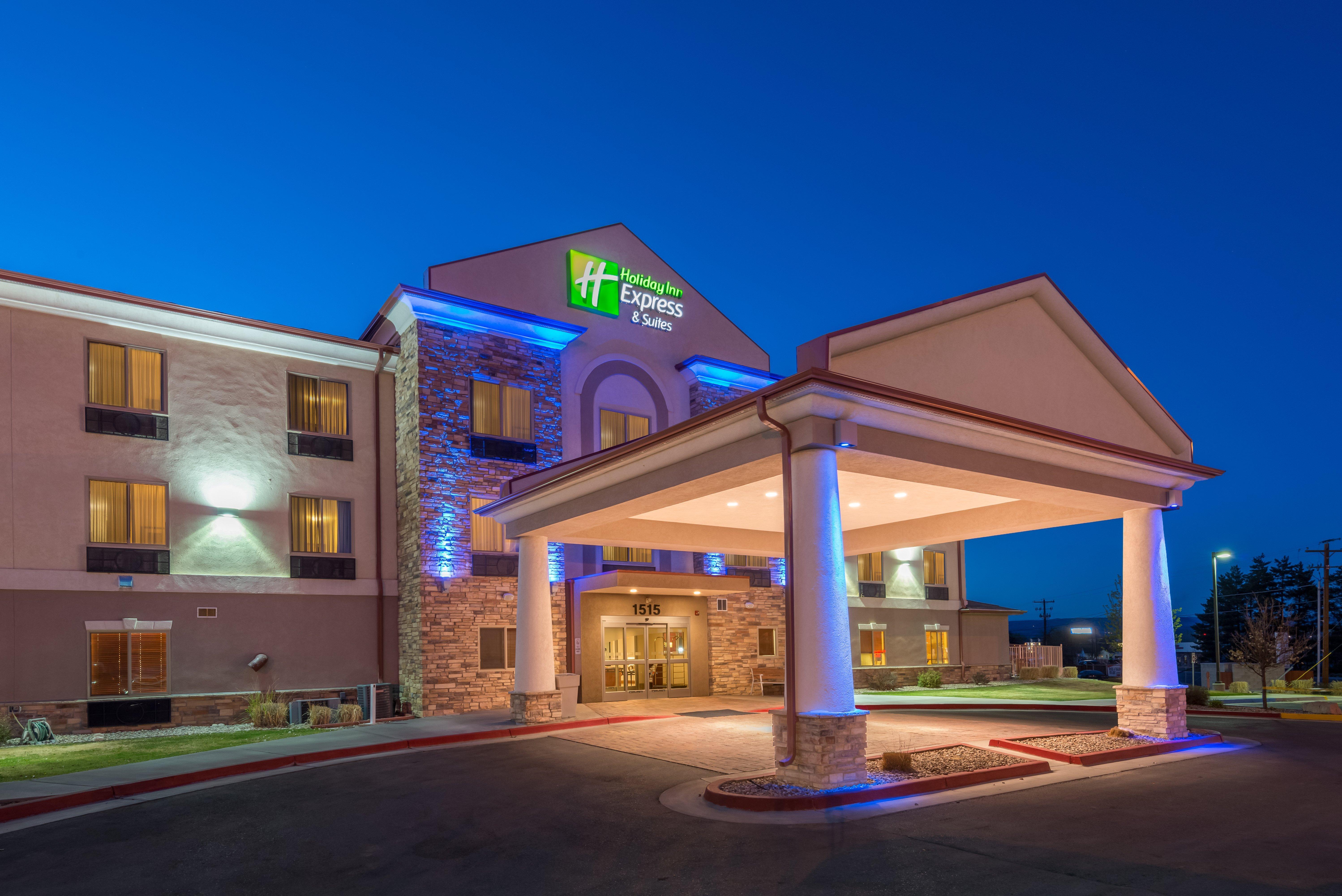 Holiday Inn Express Hotel Vernal By Ihg Exterior photo